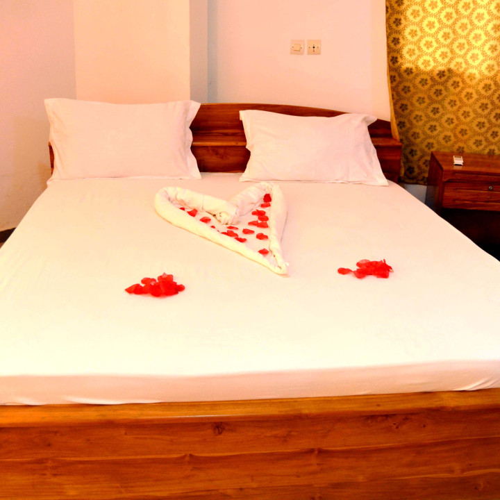 Standard Single Air-Conditioned Room